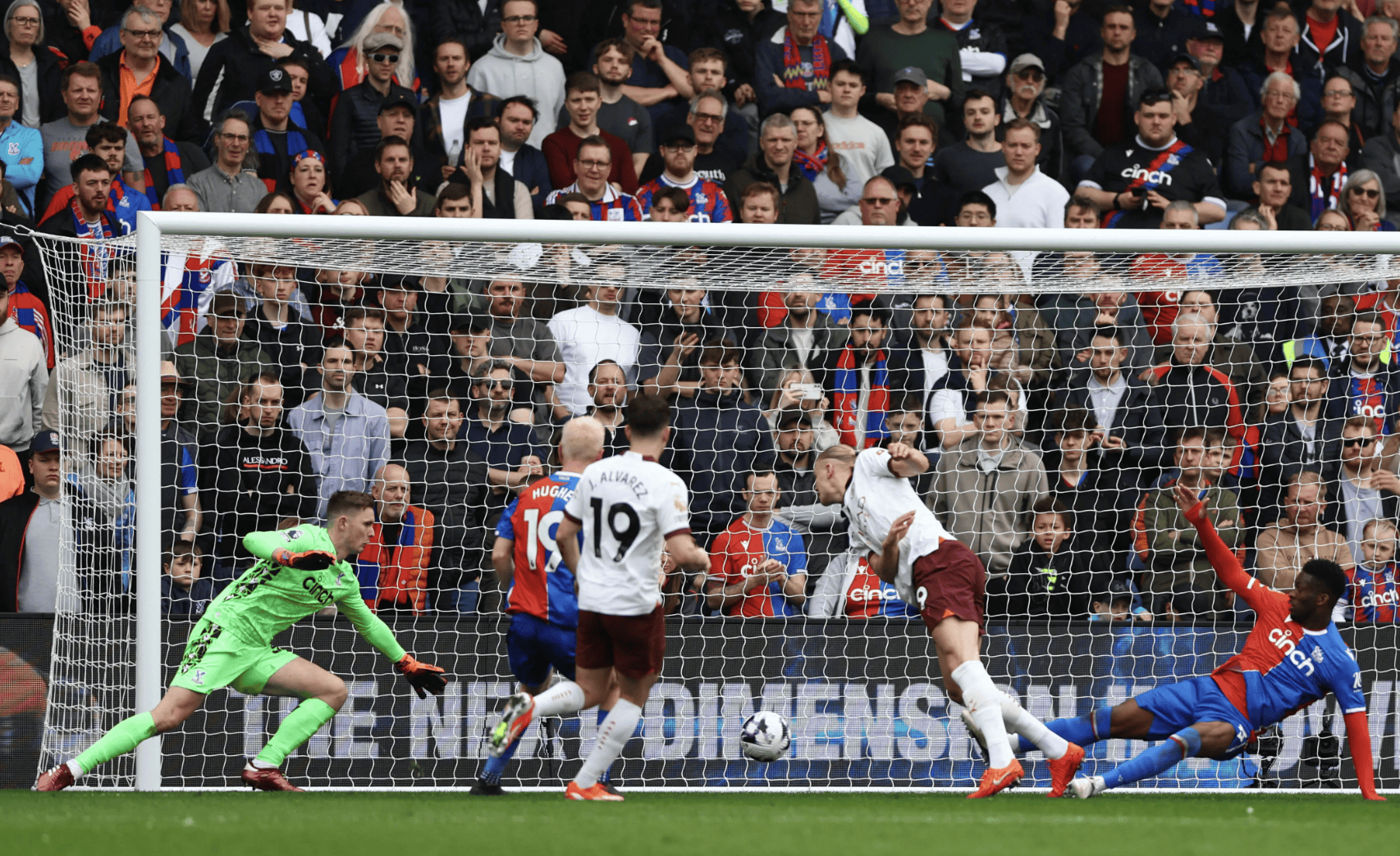 曼城客场险胜，切尔西继续领跑