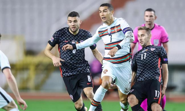 包含西班牙逆转克罗地亚，萨内关键制胜的词条