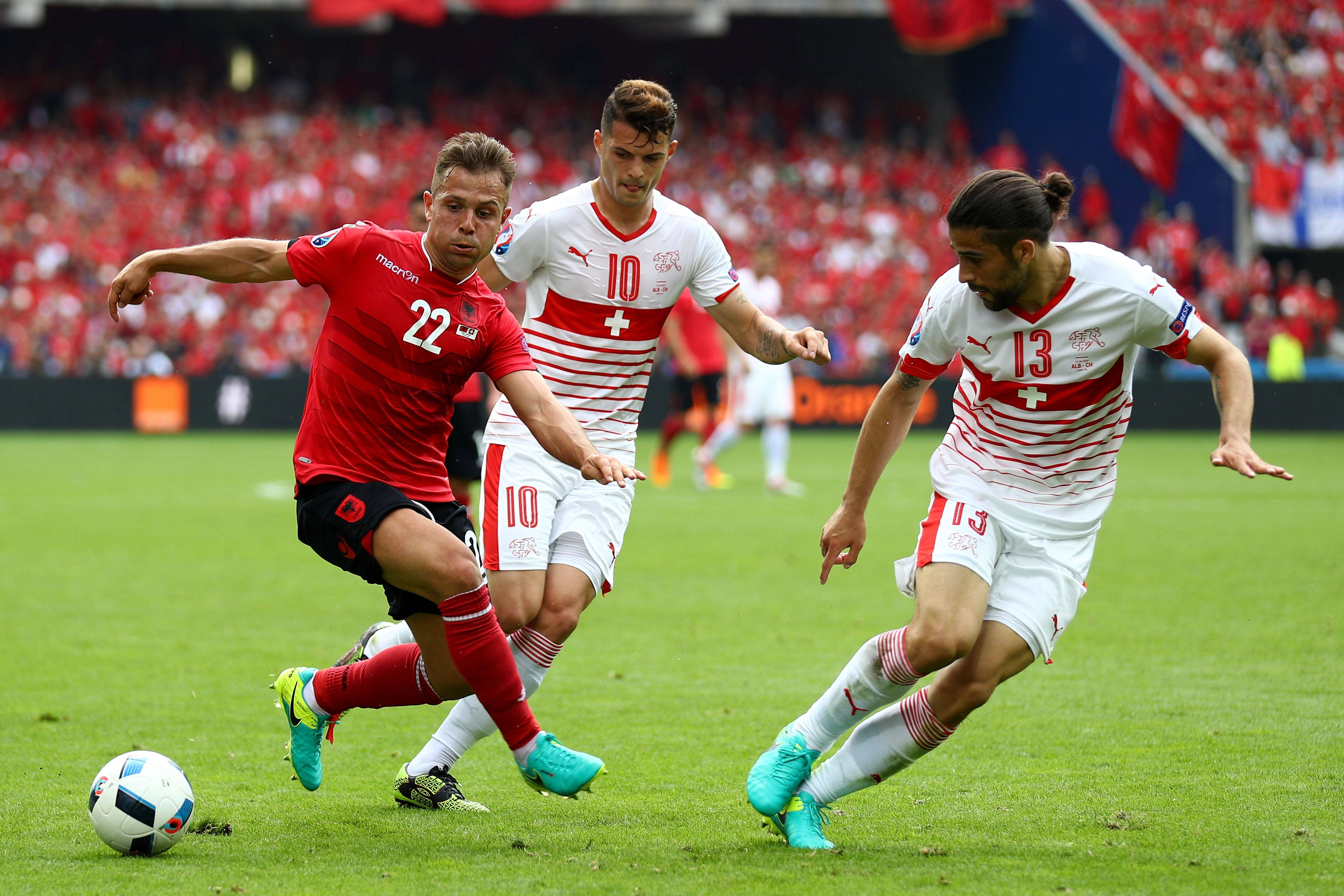 瑞士队轻松晋级欧国联半决赛