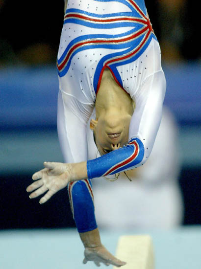 包含体操选手爆冷获胜，专家预测失准的词条