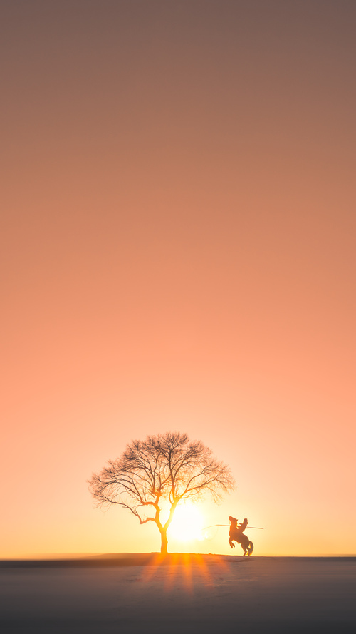 乔治末节17分弑旧主!湖人逆转吉林,詹姆斯场边鼓掌