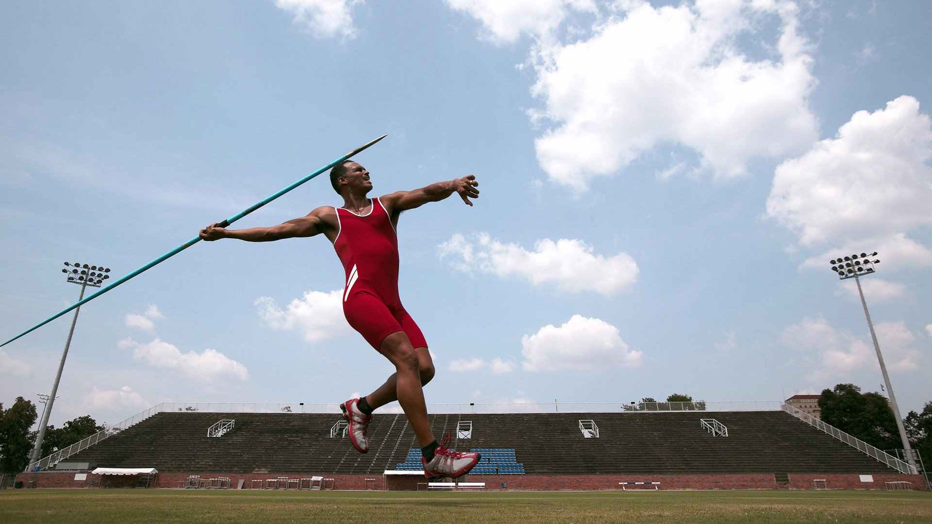 绿茵场上的逆袭叙事，帕尔默如何用关键节点得分照亮沙特足球的新黎明